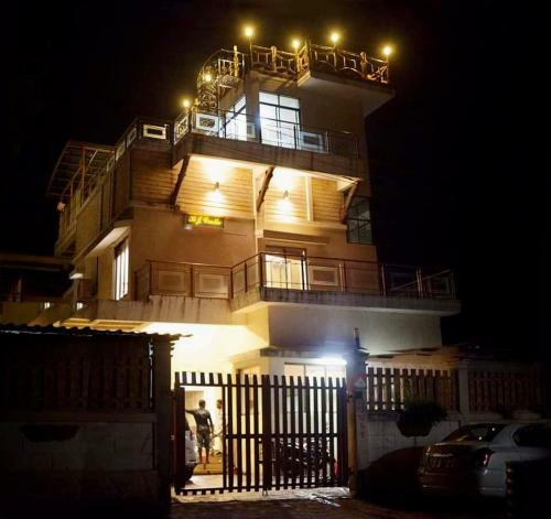 Villa Swastik Royale, Luxury Leisure