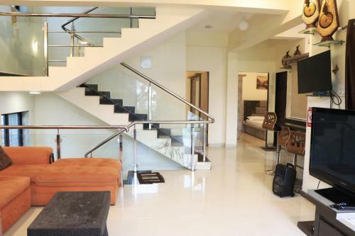 Nxtd - 6bhk Brezalin Villa