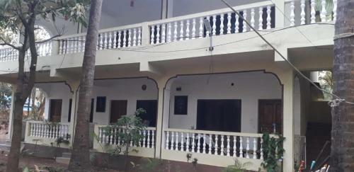 Hostal Mango Villa