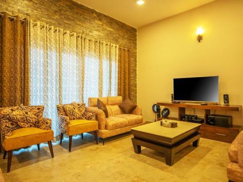 Captains Paradise At Mukteshwar Hill Station