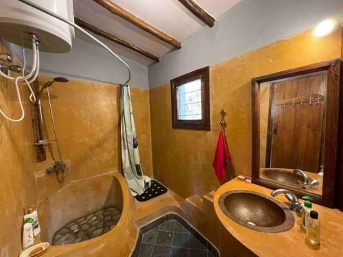 The 3 Oaks: Rustic 4br Villa W/ Pool Table & Games