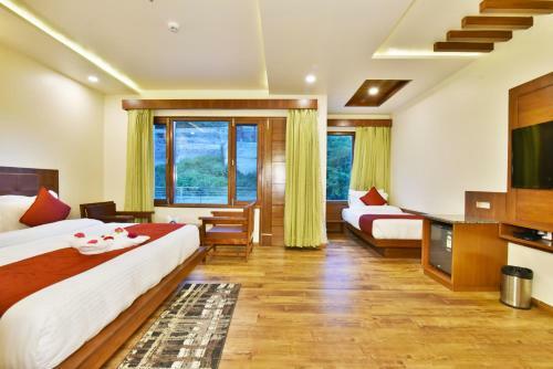Hotel Ashapuri Residency Manali
