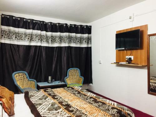 Hotel Shingar Mall Road Manali