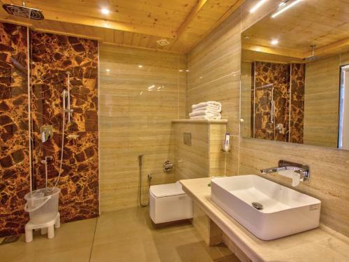 Hotel Moksha Valley The Sun Shine Resort