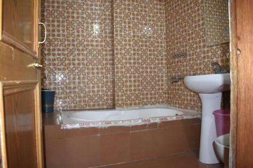 Oyo 82831 Hotel Kashyap