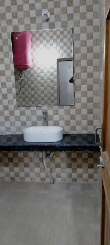 Oyo 82831 Hotel Kashyap