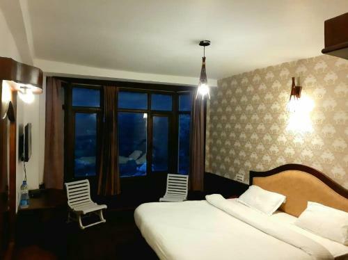 Hotel Vee Royal Retreat Manali