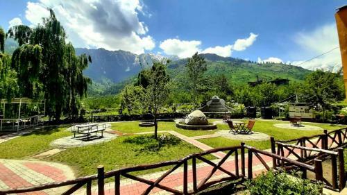 Hotel Vee Royal Retreat Manali