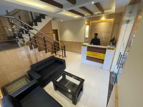Hotel Aarti Villa Manali