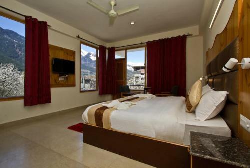 Fabhotel Neha Regency