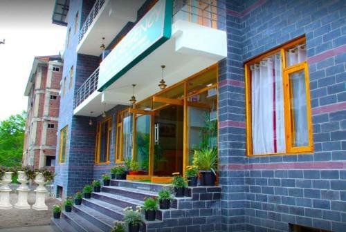 Fabhotel Neha Regency