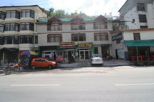 Oyo 81210 Hotel Mukesh