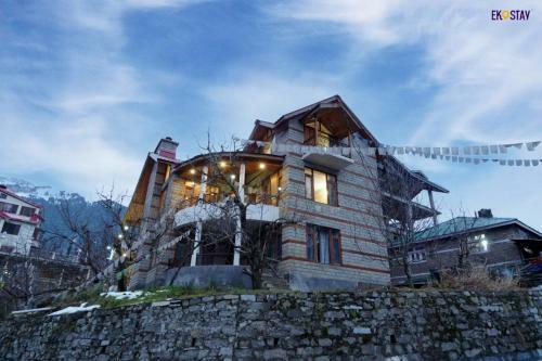Eko Stay - Snowpeak Villa