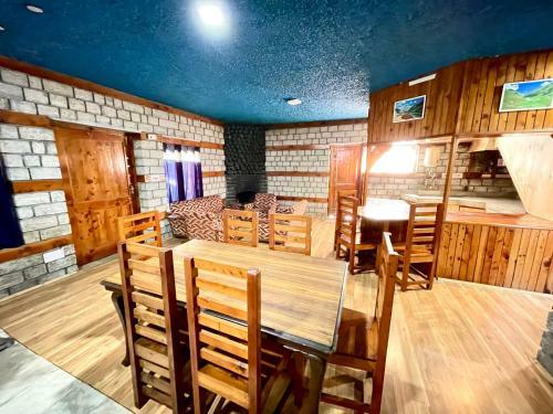 Eko Stay - Mountain Majesty Villa
