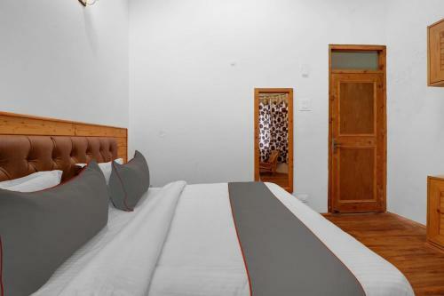Hotel Capital O 84451 Prini View