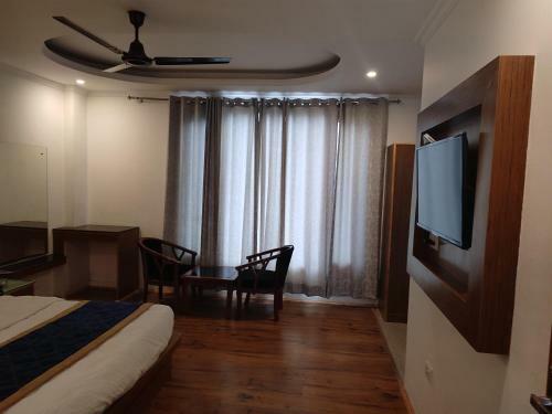 Coniferview Hotel Manali Castle