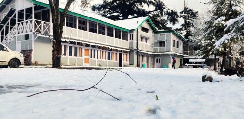 Hotel 90z Kidz - The Heritage Anglers Bungalow