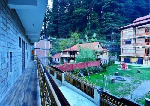 Hotel Himalayan Regency Manali