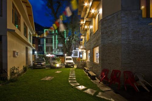 03 Bedroom Homestay