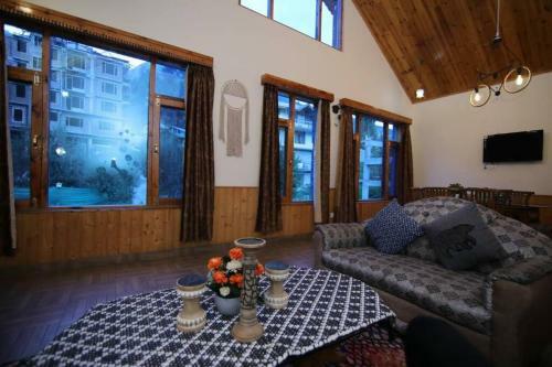Villa 7bhk Woodstock Cottage Bonfire Chef Balcony