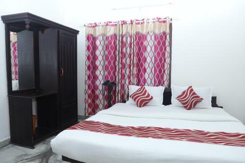 Hotel Greeshmam Holiday Inn