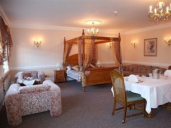 Elme Hall Hotel