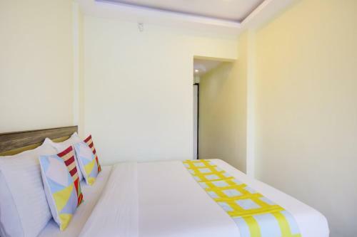 Hostal Oyo Home 75669 Akash Inn