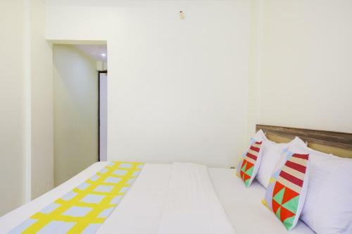 Hostal Oyo Home 75669 Akash Inn