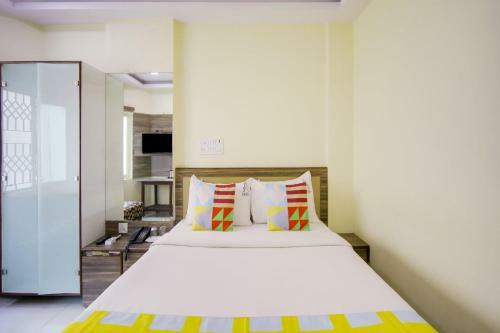 Hostal Oyo Home 75669 Akash Inn