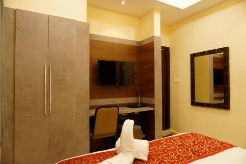 Hotel The Chiraag Inn