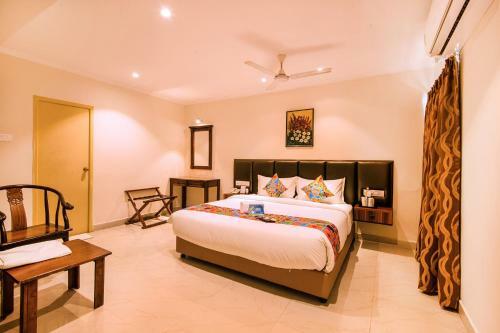 Fabhotel Blossoms Service Apartment