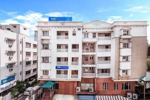Fabhotel Blossoms Service Apartment