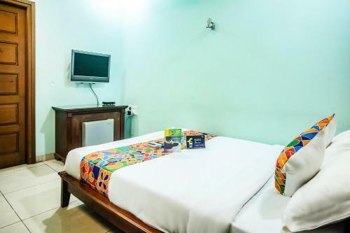 Fabhotel Blossoms Service Apartment