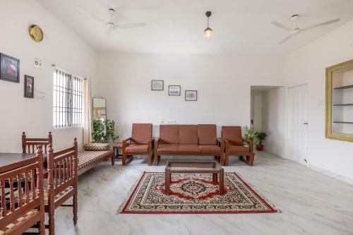Hostal Oyo 80606 Elegant Stay