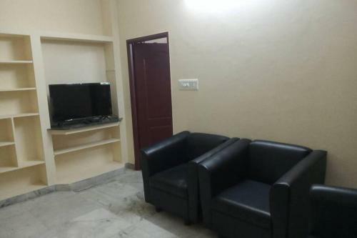 Sunrise Service Apartment-suit Room