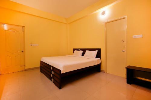 Fabhotel Green Tree Residency