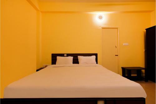 Fabhotel Green Tree Residency