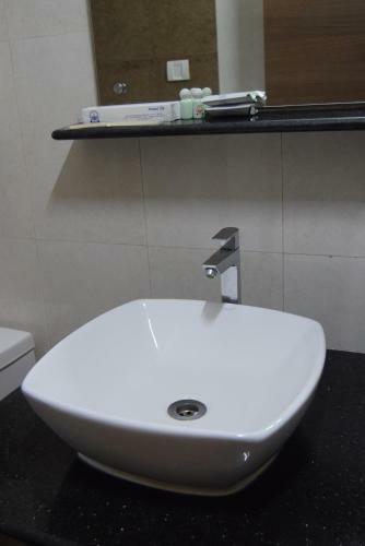 Thiviyam Airport Hotel