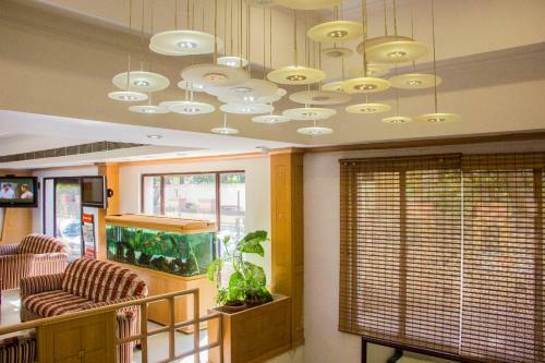 Hotel Royal Regency Lifotel By Crossway