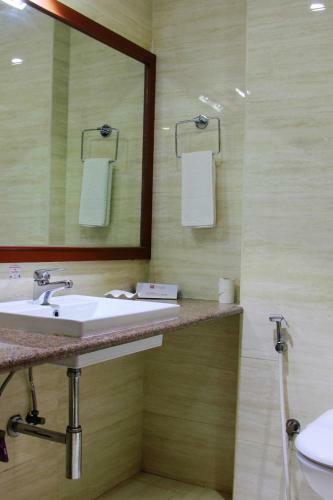 Hotel Royal Regency Lifotel By Crossway