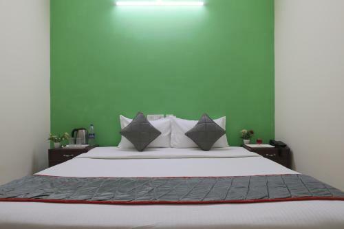 Green Tree Hotel