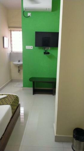 Green Tree Hotel