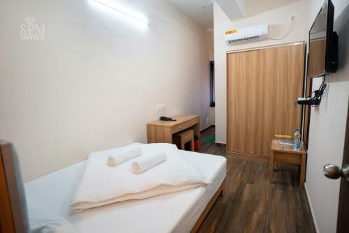 Spm Hotel Medavakkam