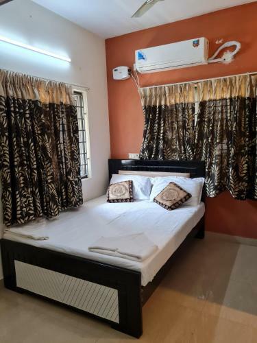 S4 Sruthi Service Apartments