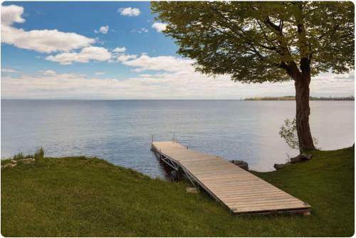 Waupoos On The Lake