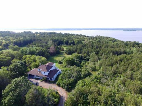 Bed & Breakfast The Cameron Cottage-sleeps 10