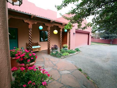 610 Sabeta Drive