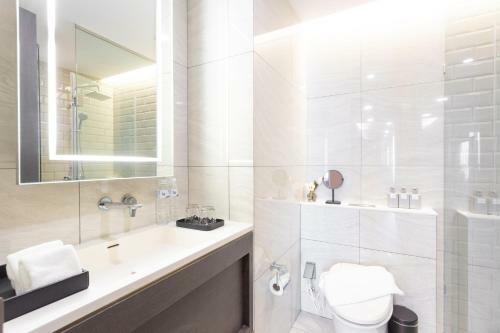 Hotel Wyndham Bangkok Queen Convention Centre - Sha Extra Plus
