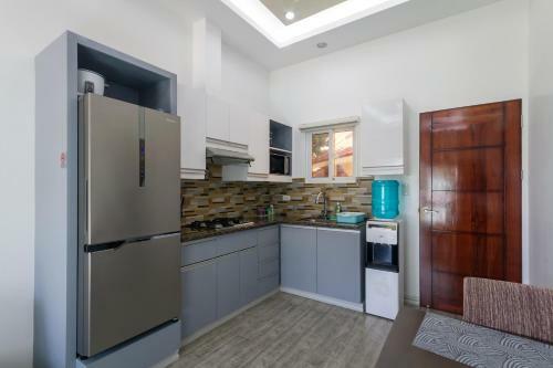 Green Turtle Residences Apartment 2a