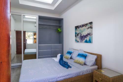 Green Turtle Residences Apartment 2a